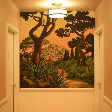 Lilou Hotel 4*