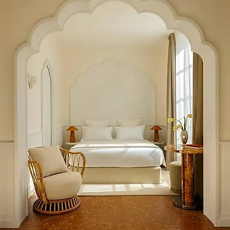 Lilou Hotel 4*