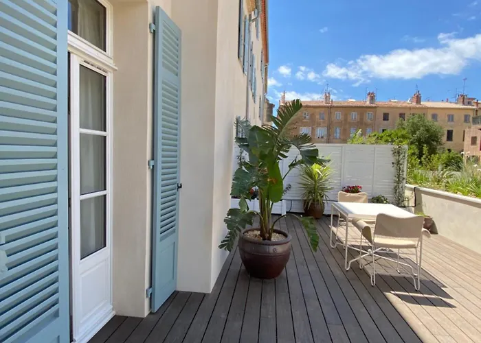 Lilou Hotel 4*